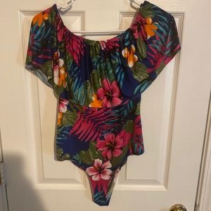 Fashion Nova Vacation Off shoulder body suit